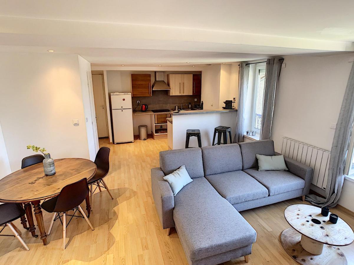 Bourgoin-Jallieu Appartement Les Augustins Exterior foto